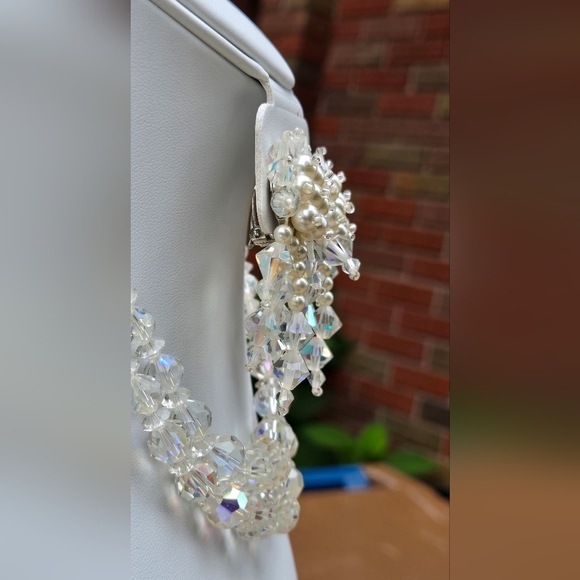 Vintage Crystal Necklace and Crystal Fuax Pearl Earrings Jewelry Set - Picture 9 of 17